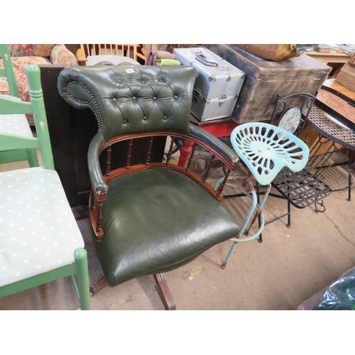 240 - Button back leather office swivel armchair