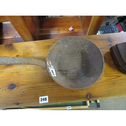 246 - Victorian cast iron small frying pan