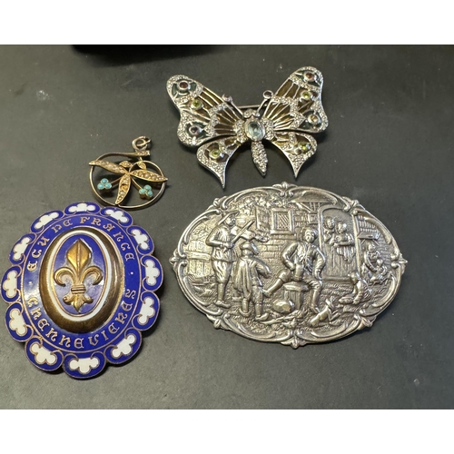 Lot 295       