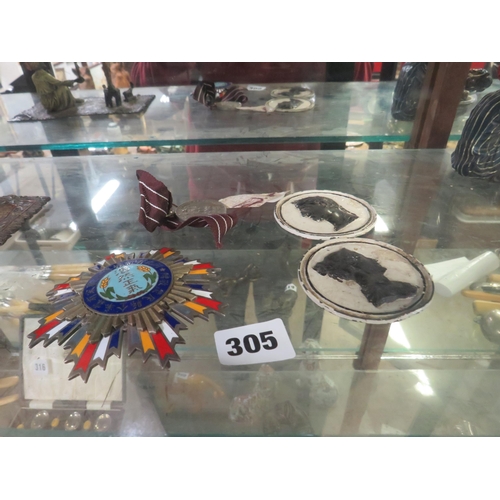 Lot 305       