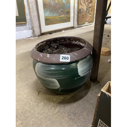 260 - Decorative flower pot