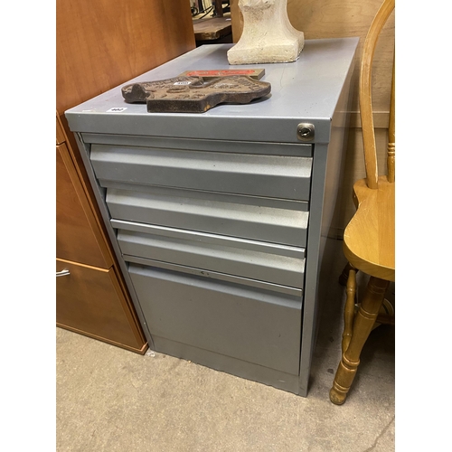 402 - Metal 2 drawer filing cabinet