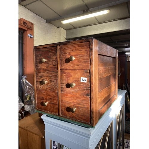 476 - 6 drawer collectables cabinet