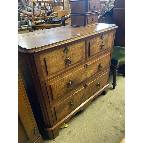 497 - Walnut chest of 4 drawers