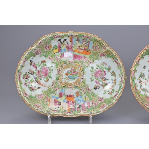 33 - A pair of chinese cantonese porcelain platters. diameter approx. 28cm (2)