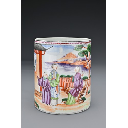 17 - A Chinese famille rose porcelain tankard decorated with figures in a courtyard scene, Qianlong perio... 