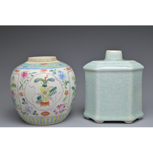 16 - TWO CHINESE PORCELAIN ITEMS, 19/20TH CENTURY. To include a celadon ground porcelain tea caddy with c... 