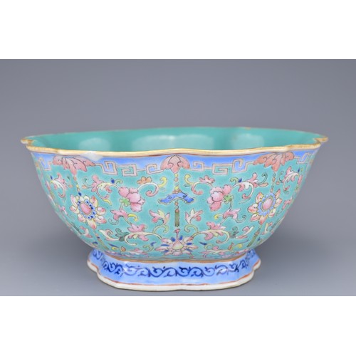 18 - A CHINESE PORCELAIN BOWL, XIANFENG PERIOD. Of bracket-lobed form, turquoise ground with famille rose... 