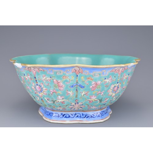 18 - A CHINESE PORCELAIN BOWL, XIANFENG PERIOD. Of bracket-lobed form, turquoise ground with famille rose... 