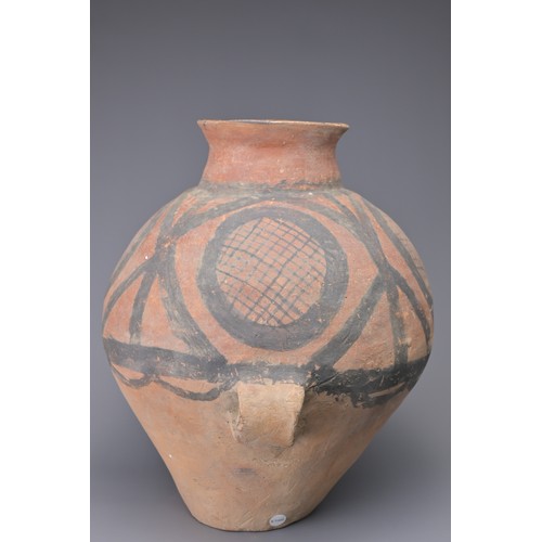 96 - A LARGE CHINESE NEOLITHIC PAINTED POTTERY JAR –MACHANG PHASE. Geometric patterns in black pigment ov... 