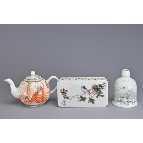 79 - THREE CHINESE PORCELAIN ITEMS, MID 20TH CENTURY. To include a teapot decorated with figure of immort... 