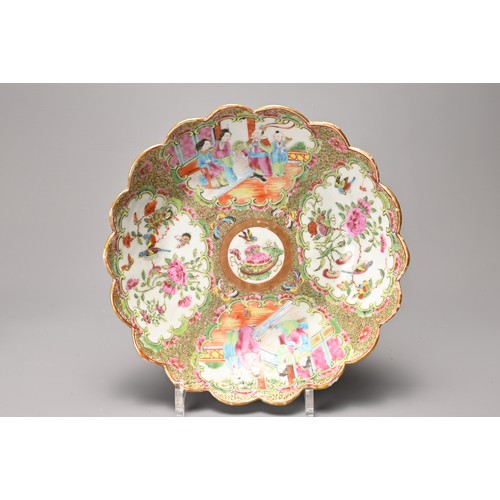 29 - TWO CHINESE FAMILLE ROSE PORCELAIN DISHES, 19/20TH CENTURY. To include a Cantonese lobed bowl decora... 