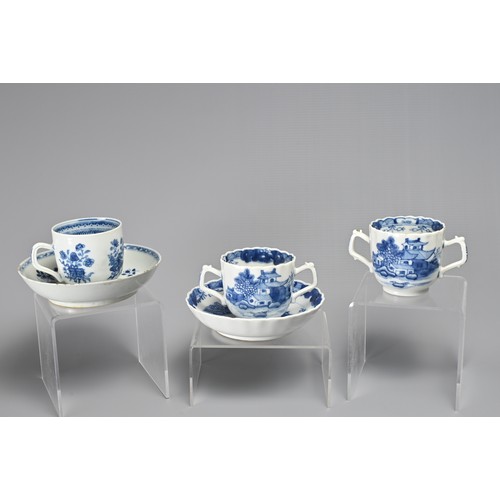 57 - A QUANTITY OF MAINLY CHINESE PORCELAIN ITEMS, 18/19TH CENTURY. A mixed group of cups, saucers, tea c... 