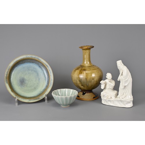 103 - A GROUP OF CHINESE CERAMIC ITEMS. To include a moulded blanc de Chine figure of man and boy together... 