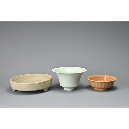 115 - THREE CHINESE CERAMIC ITEMS, SONG DYNASTY STLYE. To include a circular tripod brush washer with moul... 