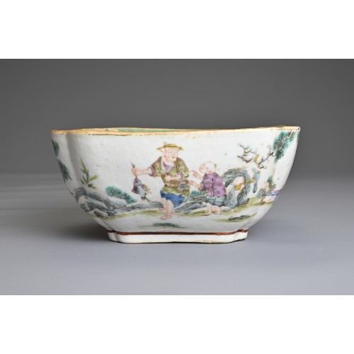 20 - A CHINESE FAMILLE ROSE PORCELAIN BOWL, XIANFENG 19TH CENTURY. Square lobed form decorated with vario... 