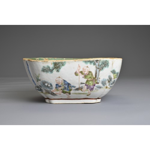 20 - A CHINESE FAMILLE ROSE PORCELAIN BOWL, XIANFENG 19TH CENTURY. Square lobed form decorated with vario... 