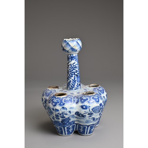 39 - A CHINESE BLUE AND WHITE PORCELAIN TULIP VASE, MID 19TH CENTURY. With five compartments around the b... 