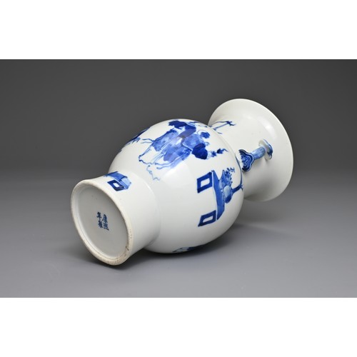 40 - A CHINESE BLUE AND WHITE PORCELAIN VASE, 19TH CENTURY. Finely potted ovoid body with a wide mouth de... 