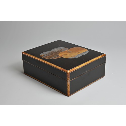 377 - A JAPANESE MEIJI PERIOD (1868-1912) RECTANGULAR BLACK AND GILT LACQUER BOX, COVER AND TRAY. The top ... 