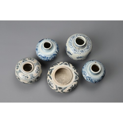 7 - A GROUP OF CHINESE BLUE AND WHITE CERAMIC POTS, MING TO YUAN DYNASTY. Of various forms decorated wit... 