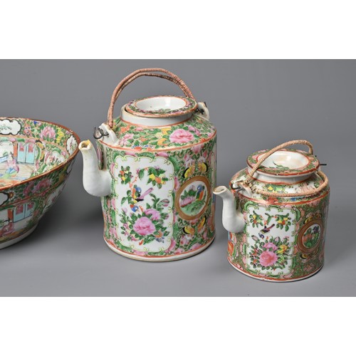 20 - A GROUP OF CHINESE CANTON FAMILLE ROSE PORCELAIN ITEMS, 19/20TH CENTURY. To include a large bowl, a ... 