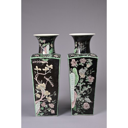 28 - A LARGE PAIR OF CHINESE FAMILLE NOIRE TAPERED SQUARE FORM VASES, EARLY 20TH CENTURY. Decorated in en... 