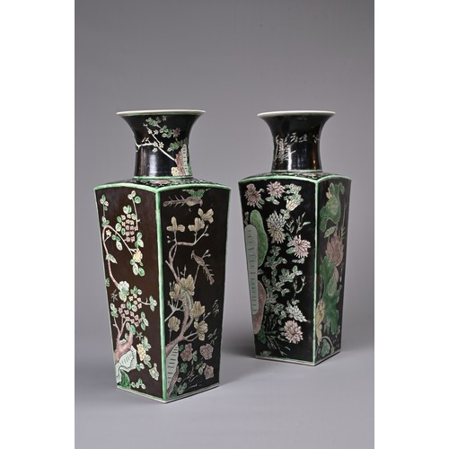 28 - A LARGE PAIR OF CHINESE FAMILLE NOIRE TAPERED SQUARE FORM VASES, EARLY 20TH CENTURY. Decorated in en... 