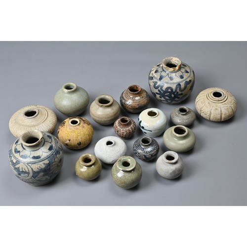 67 - A COLLECTION OF CHINESE PORCELAIN JARLETS, YUAN / MING DYNASTY. Of varying sizes and types to includ... 