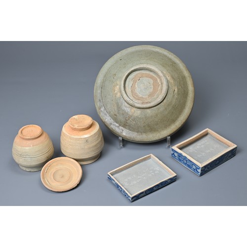 70 - A GROUP OF CHINESE CERAMIC ITEMS, SONG DYNASTY AND LATER. To include a Yuan dynasty Longquan celadon... 