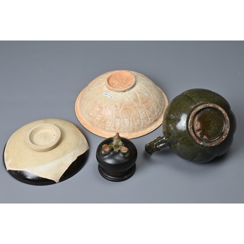 71 - A GROUP OF CHINESE CERAMIC ITEMS, SONG DYNASTY AND LATER. To include a Qingbai ware pottery bowl wit... 