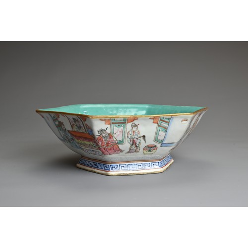 37 - A CHINESE FAMILLE ROSE HEXAGONAL PORCELAIN BOWL, TONGZHI PERIOD (1861-75). Decorated to the exterior... 