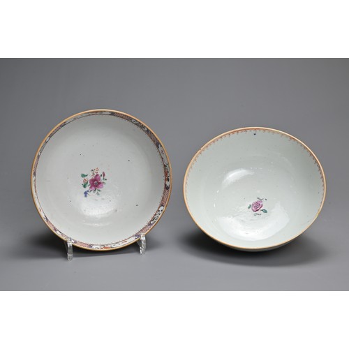 11 - THREE CHINESE EXPORT PORCELAIN ITEMS, 18TH CENTURY. To include a large famille rose dish decorated w... 