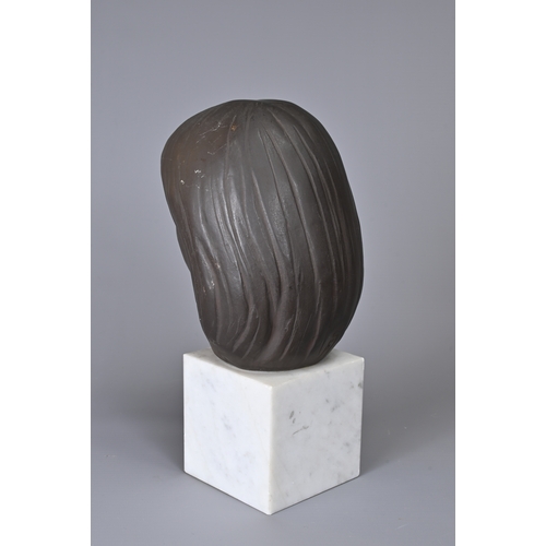 303 - A JAPANESE BRONZE BUST OF LADY K ON A WHITE MARBLE PLINTH BASE AFTER YASUTAKE FUNAKOSHI (1912-2002).... 