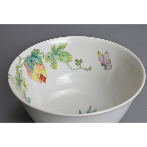 28 - A FINE CHINESE FAMILLE ROSE PORCELAIN BALSAM PEAR BOWL, DAOGUANG MARK AND PERIOD (1820-1850). Finely... 