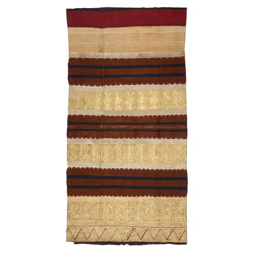 325 - AN INDONESIAN SUMATRAN LAMPUNG CEREMONIAL GOLD AND SILVER THREAD TAPIS SARONG, EARLY 20TH CENTURY. E... 