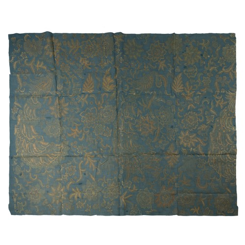 330 - A GROUP OF FIVE ASSORTED 20TH CENTURY ASIAN TEXTILES. Including: an Indian blue and green silk saree... 