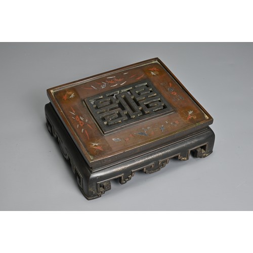 222 - A LARGE AND IMPRESSIVE VIETNAMESE SILVER AND COPPER INLAID BRONZE CENSER ON STAND, 19/20TH CENTURY. ... 