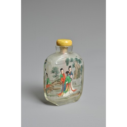 12 - A CHINESE INSIDE PAINTED GLASS SNUFF BOTTLE, ATTRIBUTED TO YONG SHOU TIAN. Of rectangular form decor... 