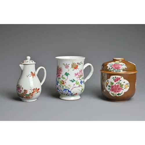 19 - A GROUP OF CHINESE PORCELAIN ITEMS, 18TH CENTURY. To include a Batavian pot and cover decorated with... 