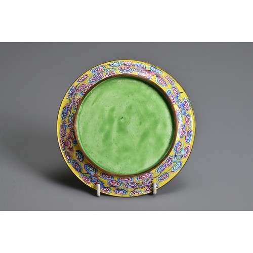 22 - A CHINESE CANTON ENAMEL BAJIXIANG DISH, 19/20TH CENTURY. Bronze dish with enamelled decoration of th... 