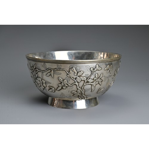 50 - A LARGE CHINESE EXPORT SILVER BOWL, WING CHEONG, HONG KONG, CIRCA 1890. Rounded body on slightly spl... 