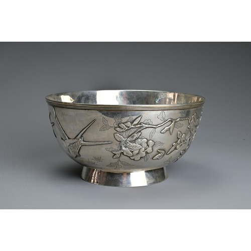 50 - A LARGE CHINESE EXPORT SILVER BOWL, WING CHEONG, HONG KONG, CIRCA 1890. Rounded body on slightly spl... 