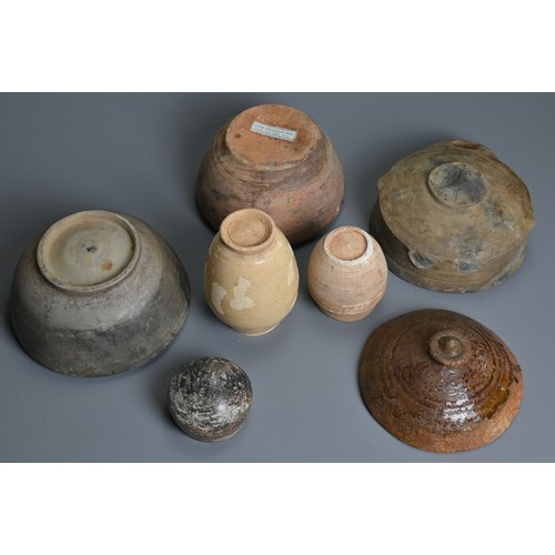 110 - A GROUP OF SIX CHINESE HAN-SONG DYNASTY POTTERY, to include: two grey pottery vessels approx. 19 cm ... 