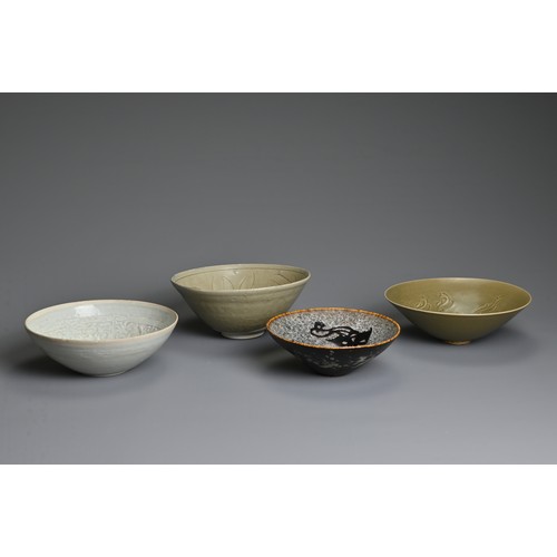 122 - FOUR CHINESE CERAMIC BOWLS, SONG DYNASTY AND LATER. To include a Yaozhou type bowl decorated with fi... 