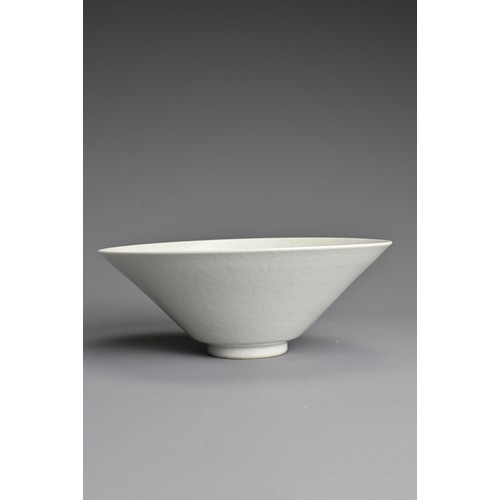 151 - A CHINESE WHITE GLAZED MONOCHROME PORCELAIN CONICAL BOWL, 18TH CENTURY. Finely potted covered in an ... 