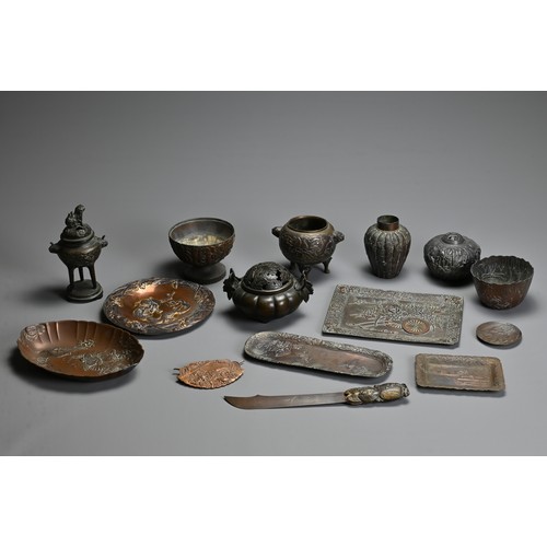 234 - A GROUP OF JAPANESE MIXED METALWARE ITEMS, 20TH CENTURY. To include various trays, dishes, a letter ... 