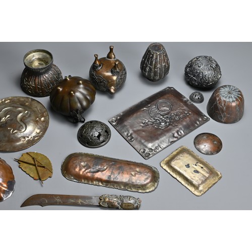 234 - A GROUP OF JAPANESE MIXED METALWARE ITEMS, 20TH CENTURY. To include various trays, dishes, a letter ... 