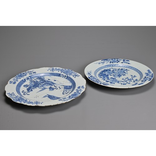 106 - TWO LARGE CHINESE BLUE AND WHITE EXPORT PORCELAIN DISHES, 18TH CENTURY. A lobed dish decorated with ... 