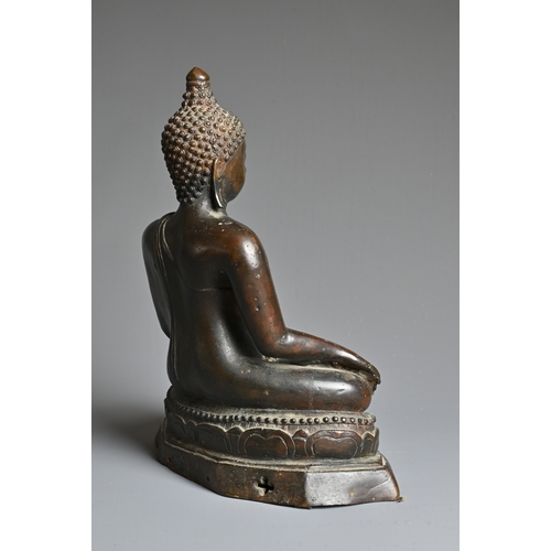 228 - A THAI BRONZE FIGURE OF BUDDHA SHAKYAMUNI, 18/19TH CENTURY. Well cast, dressed in robe seated on a s... 